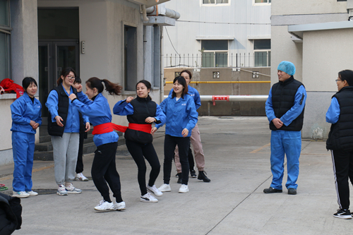 东纶公司举办“三八女神节”趣味运动会活动