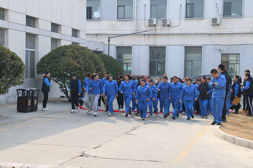 东纶公司举办“三八女神节”趣味运动会活动
