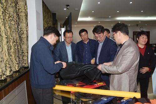 东纶公司项目顺利通过鉴定