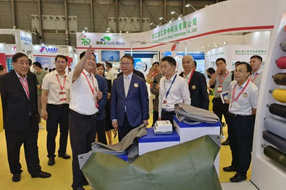 东纶科技参加第十六届中国国际产业用纺织品及非织造布展览会